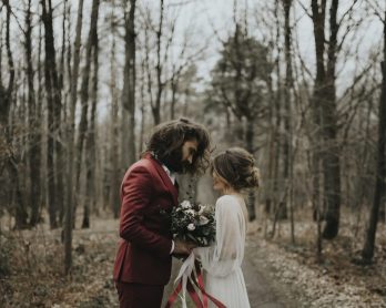 Un mariage simple et éco-responsable à La Roche Couloir - Stylisme : Marie Svetlana Kadjo - Wedding and Happiness - Photos : Cécile Bellu - Blog mariage : La mariée aux pieds nus