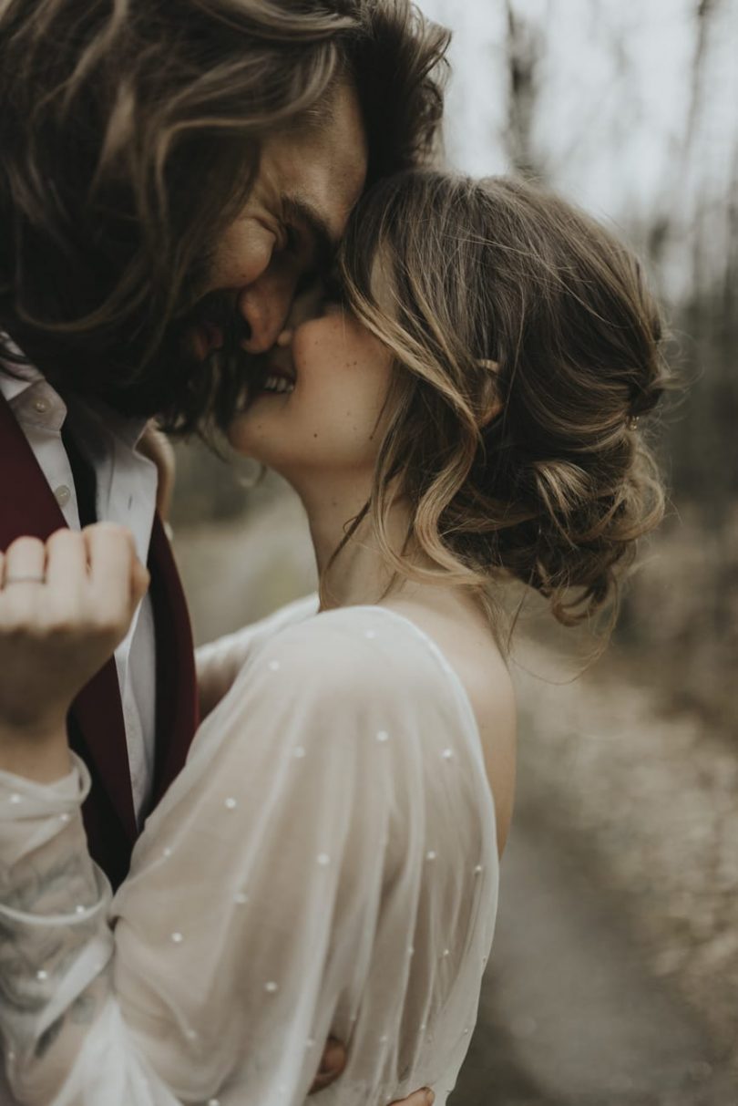 Un mariage simple et éco-responsable à La Roche Couloir - Stylisme : Marie Svetlana Kadjo - Wedding and Happiness - Photos : Cécile Bellu - Blog mariage : La mariée aux pieds nus