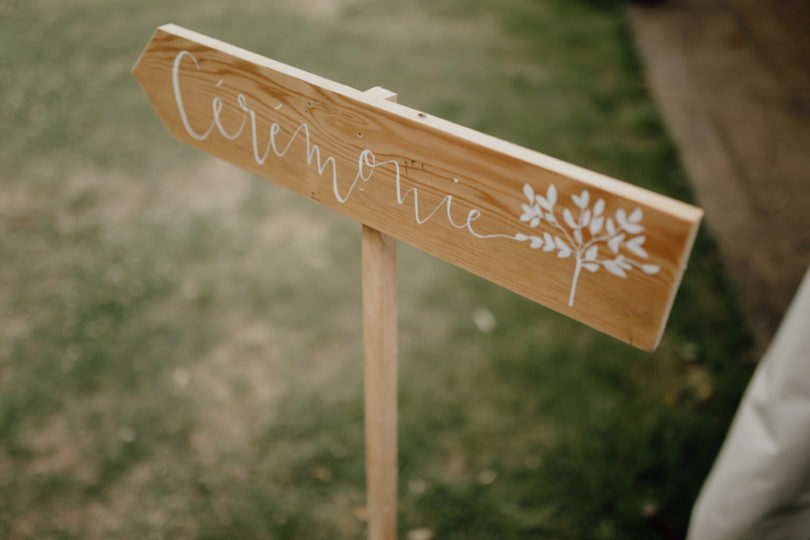 Un mariage champêtre au château de Pramenoux près de Lyon - à découvrir sur www.lamarieeauxpiedsnus.com - Photos : You Made My day