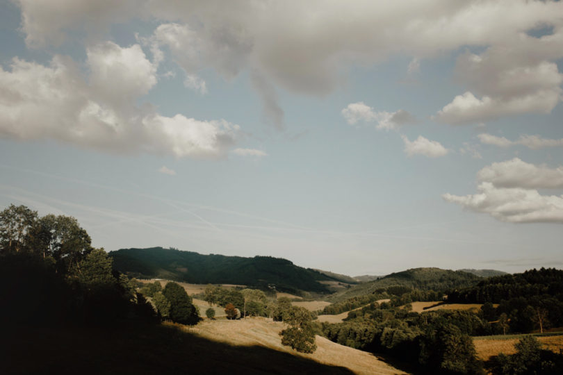 Un mariage champêtre au château de Pramenoux près de Lyon - à découvrir sur www.lamarieeauxpiedsnus.com - Photos : You Made My day